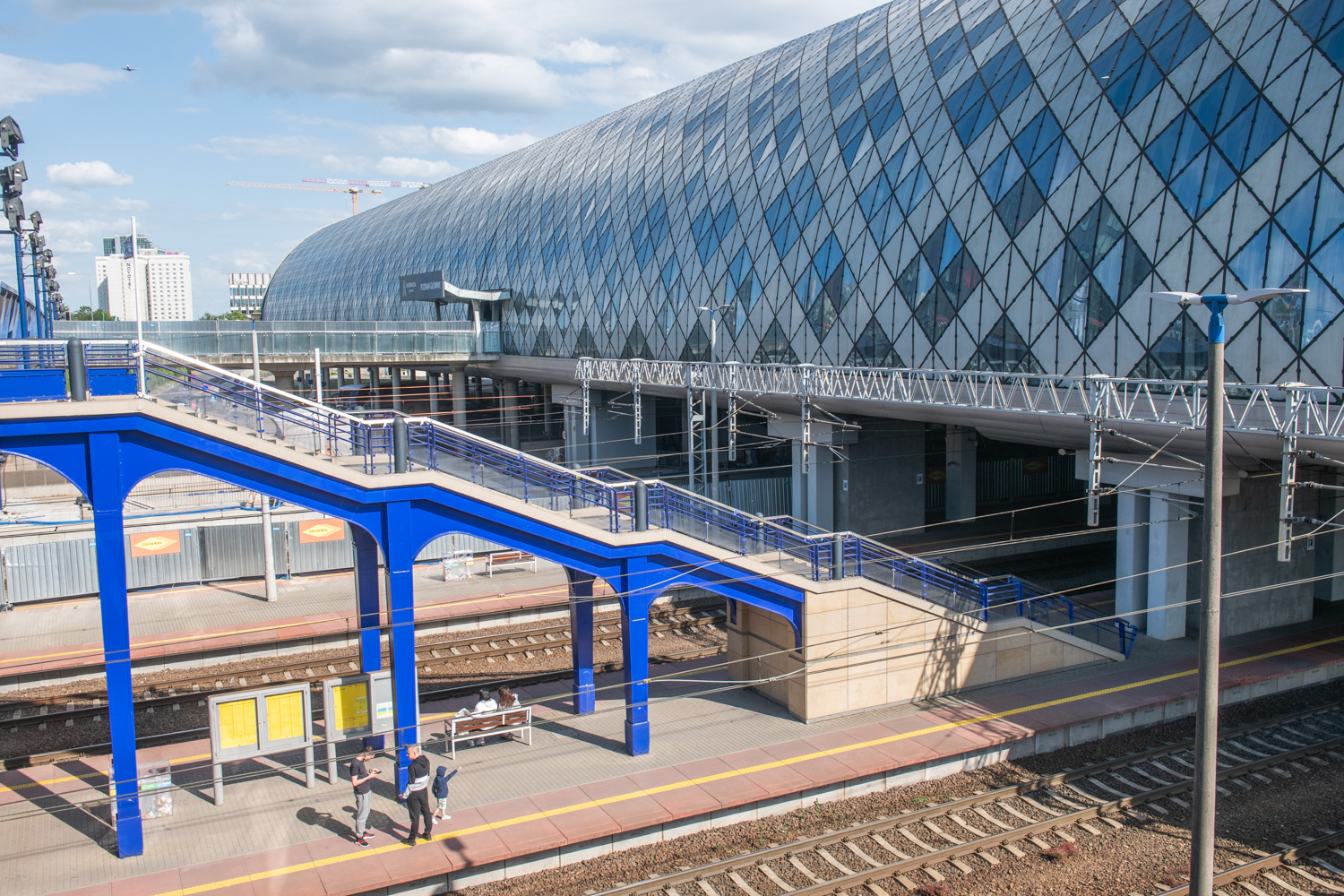 To jedna z najważniejszych inwestycji w Polsce. Ma obsługiwać choćby tysiąc pociągów dziennie. Podpisano ważne porozumienie