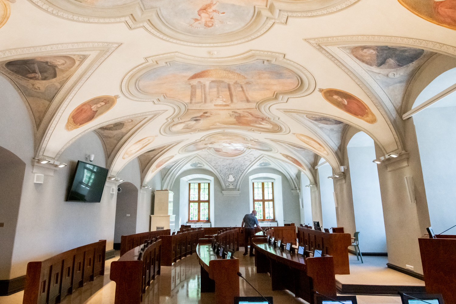 XVIII-wieczne freski w Urzędzie Miasta odrestaurowane [ZDJĘCIA]