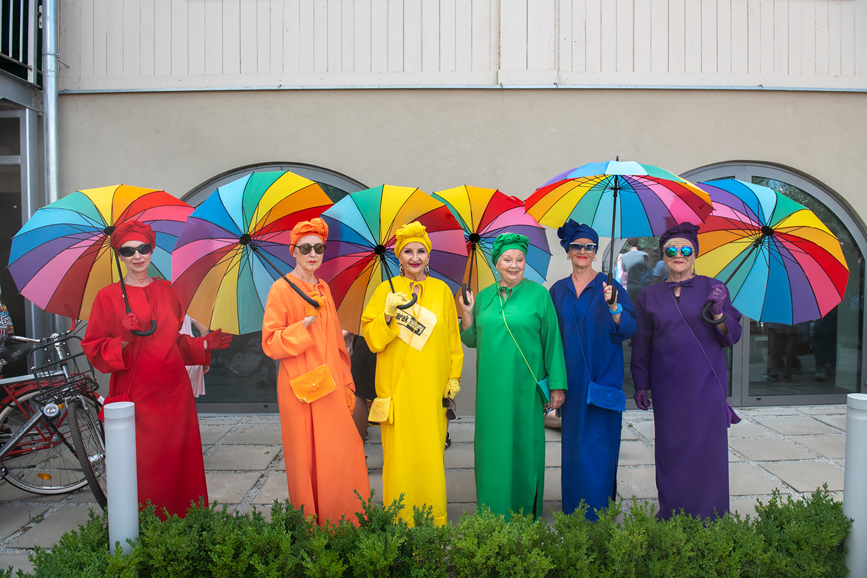 Tęczowe Seniorki: Nie mamy powodów do strachu. Wywołujemy u ludzi radość