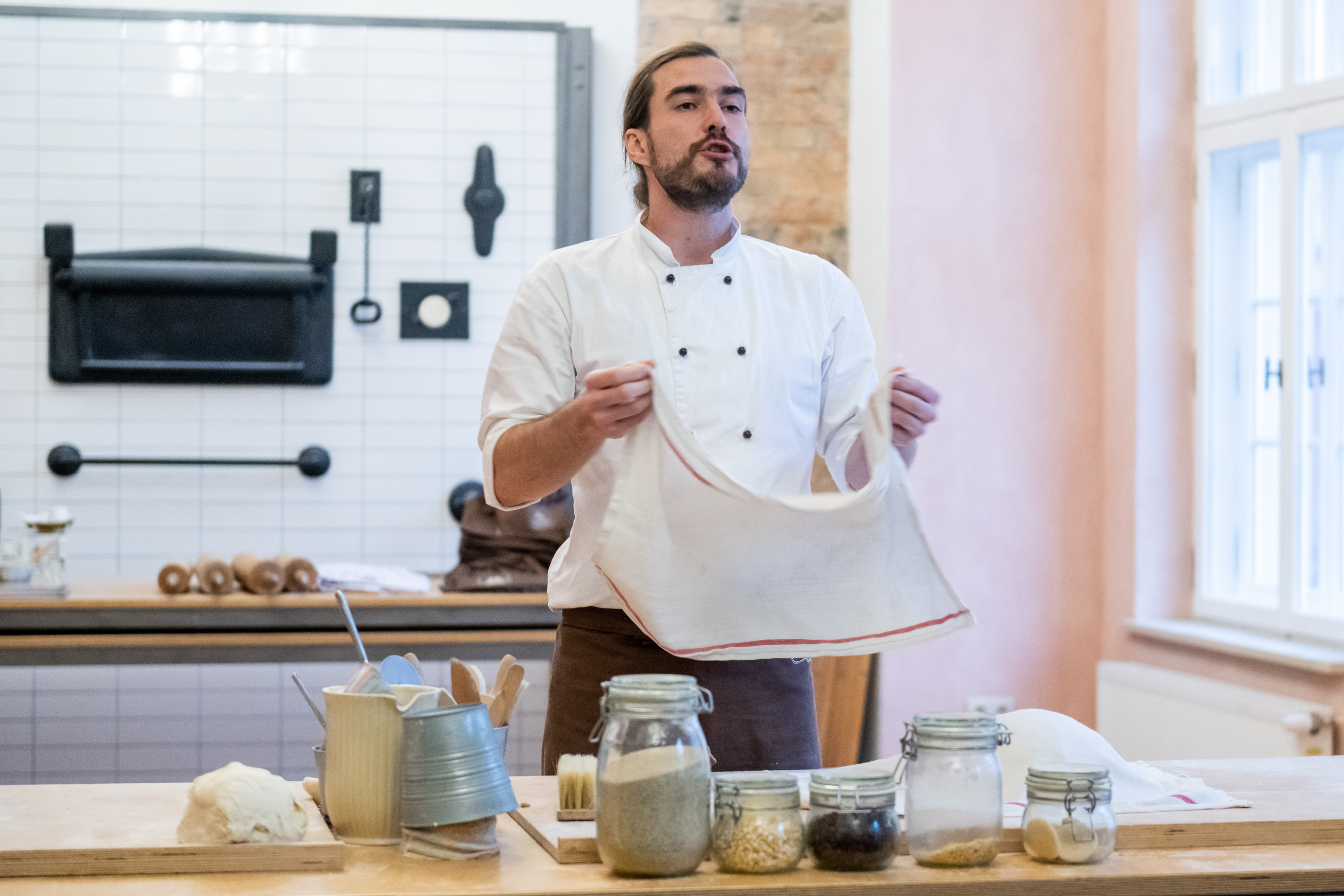 „Rogal świętomarciński to wizytówka i historia Poznania”. W czym tkwi sekret jego sukcesu?