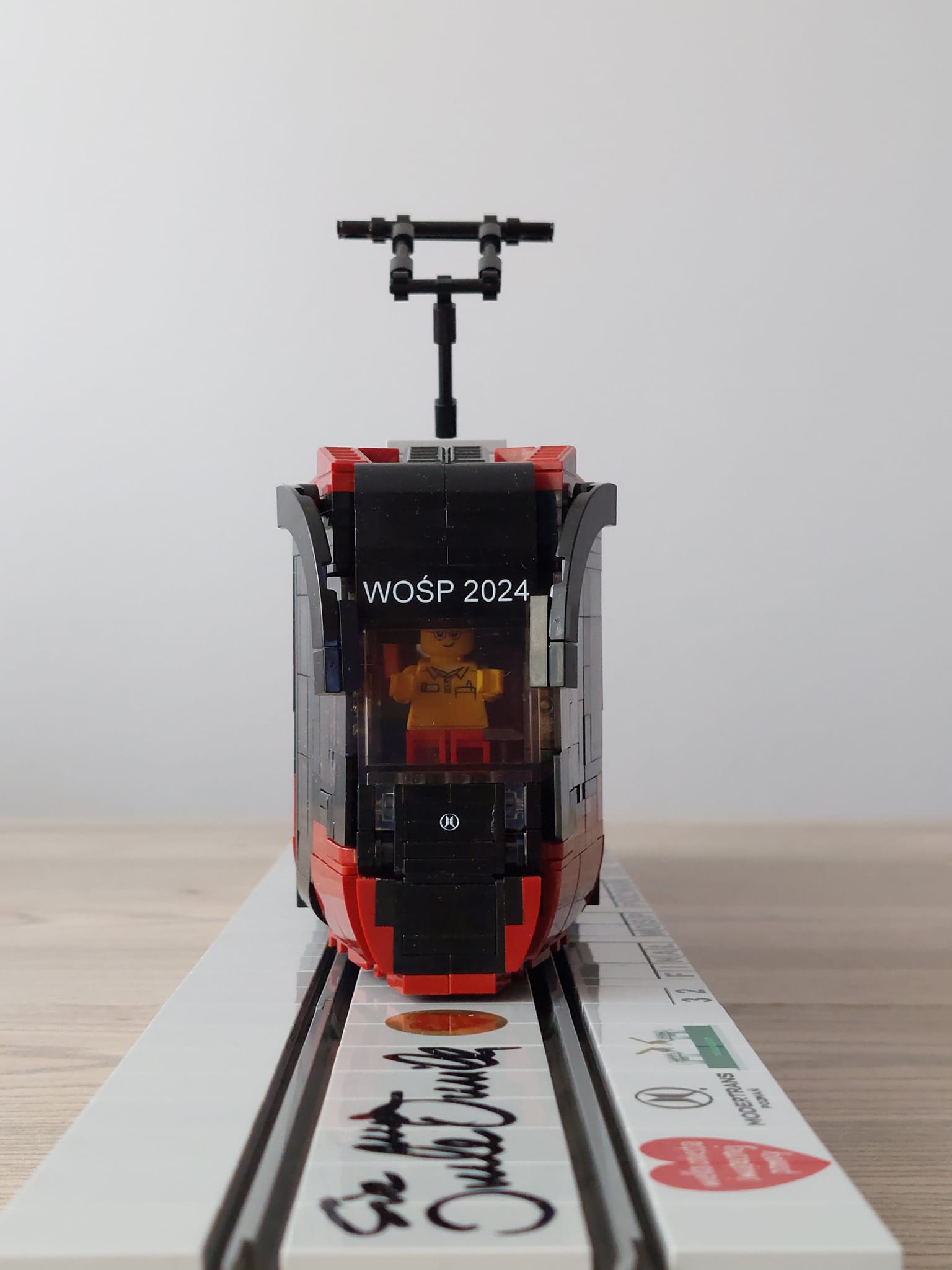 Poznaniak zbudował Jurka Owsiaka z LEGO. Figurkę możesz licytować