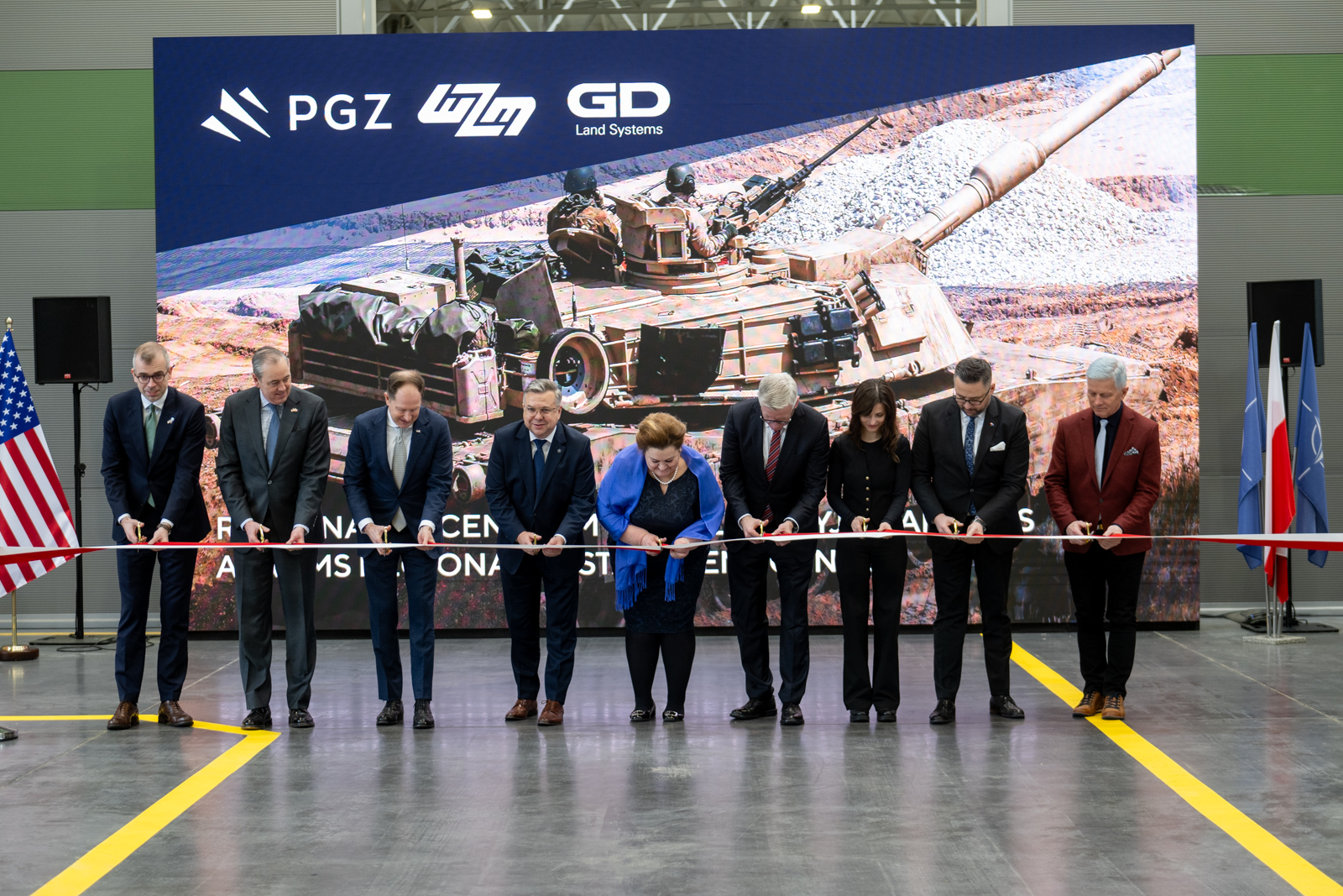 Czołgi Abrams w Poznaniu. Ambasador USA: „Obok trwa wojna, a w Polsce toczy się normalne życie”