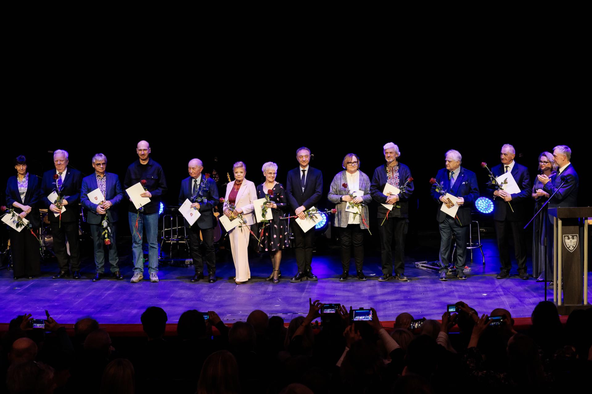Rekordowa liczba zgłoszeń do nagród i stypendiów Marszałka. Znamy zwycięzców