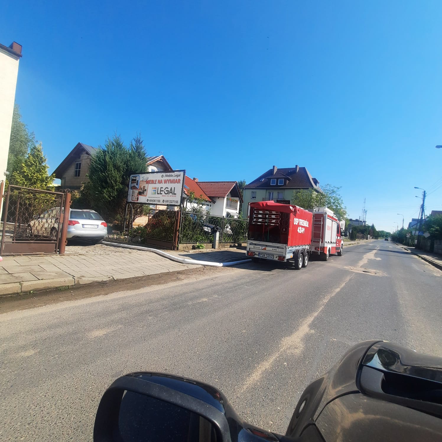 Podmyte są groby, drzewa i jezdnie. Katastrofa w Gnieźnie