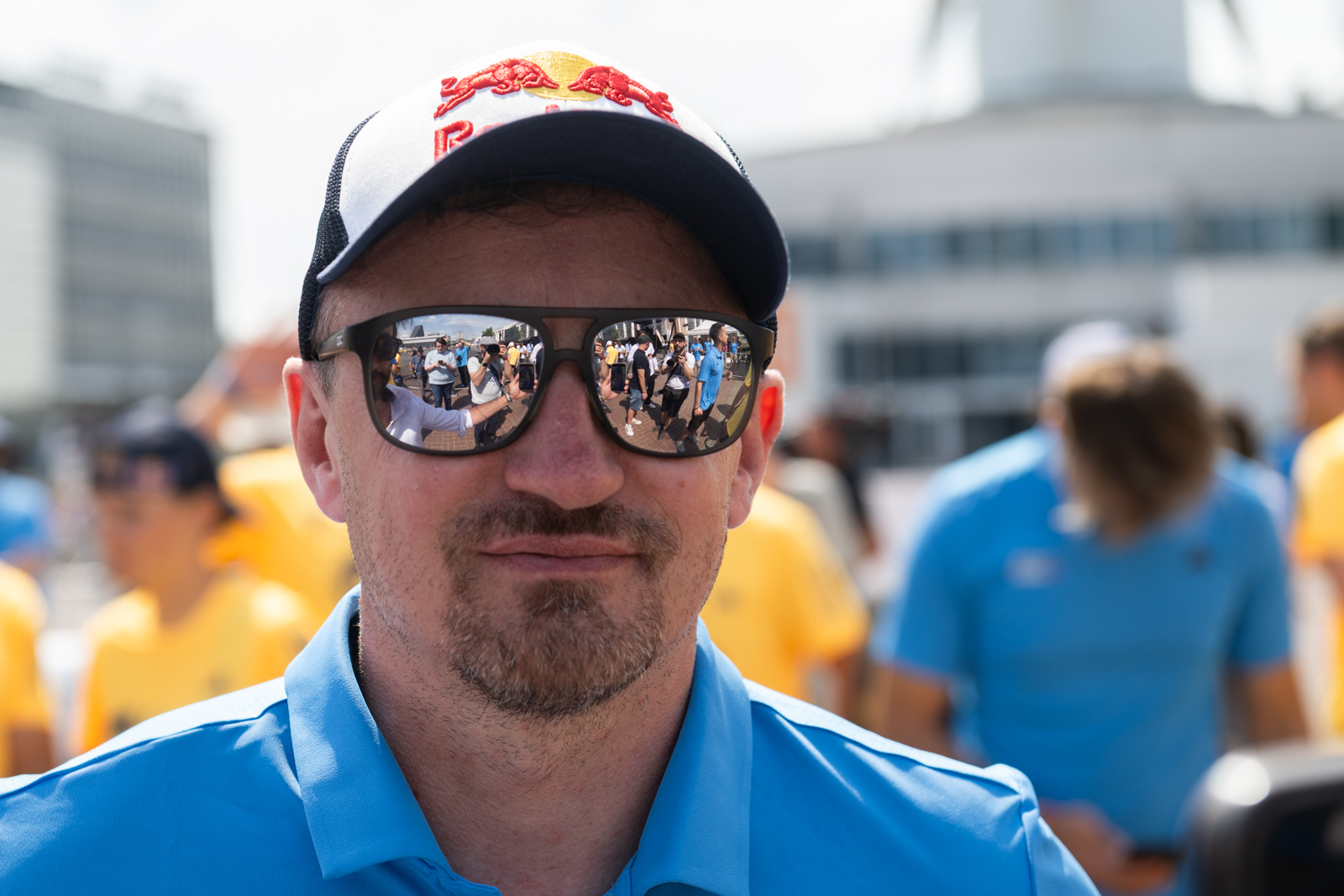 Nietypowe wydarzenie na poznańskich ulicach. Biegną aby pomagać. Goni ich sam Adam Małysz [ZDJĘCIA]