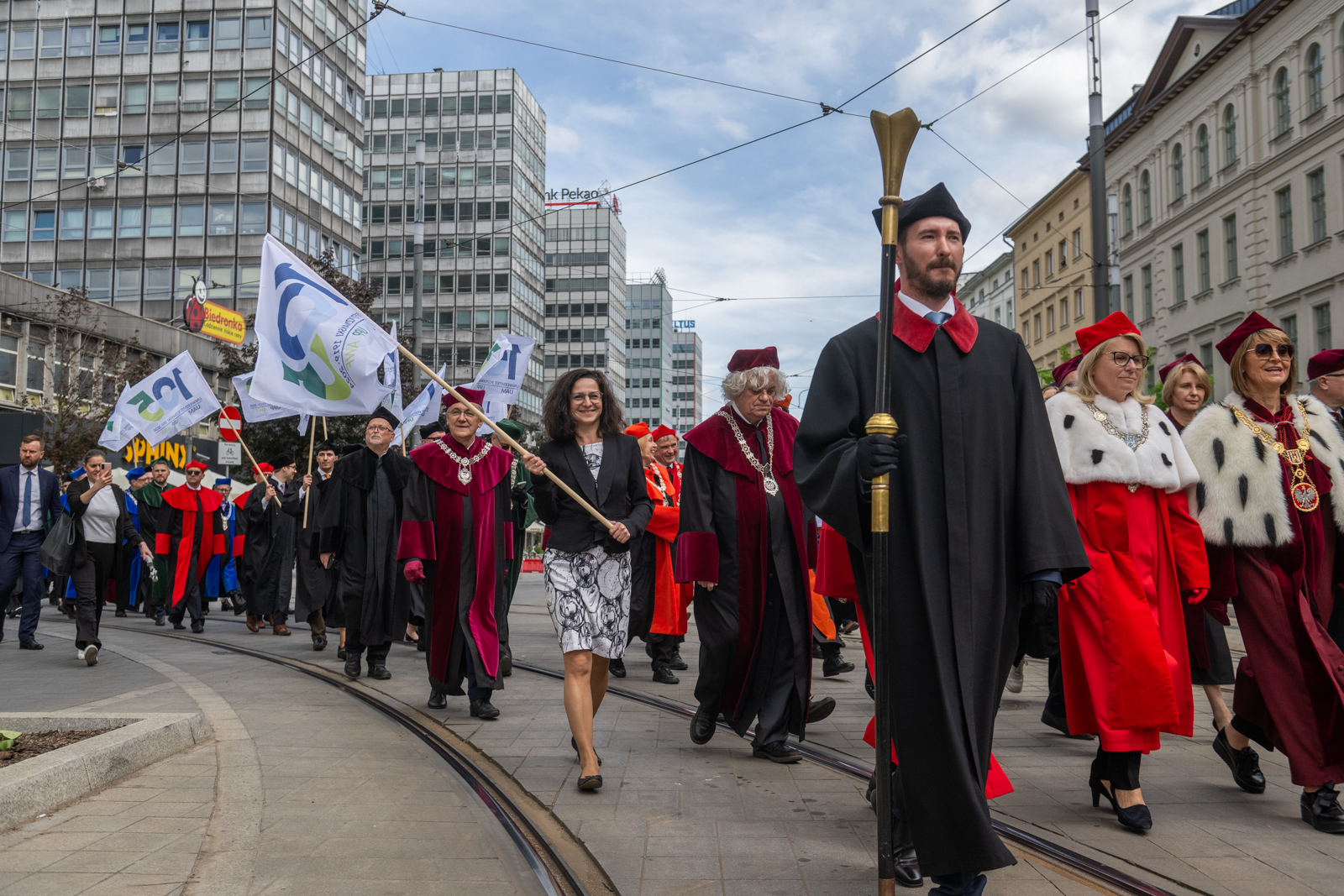 Na ulice wyszli rektorzy poznańskich uczelni. Zobacz zdjęcia