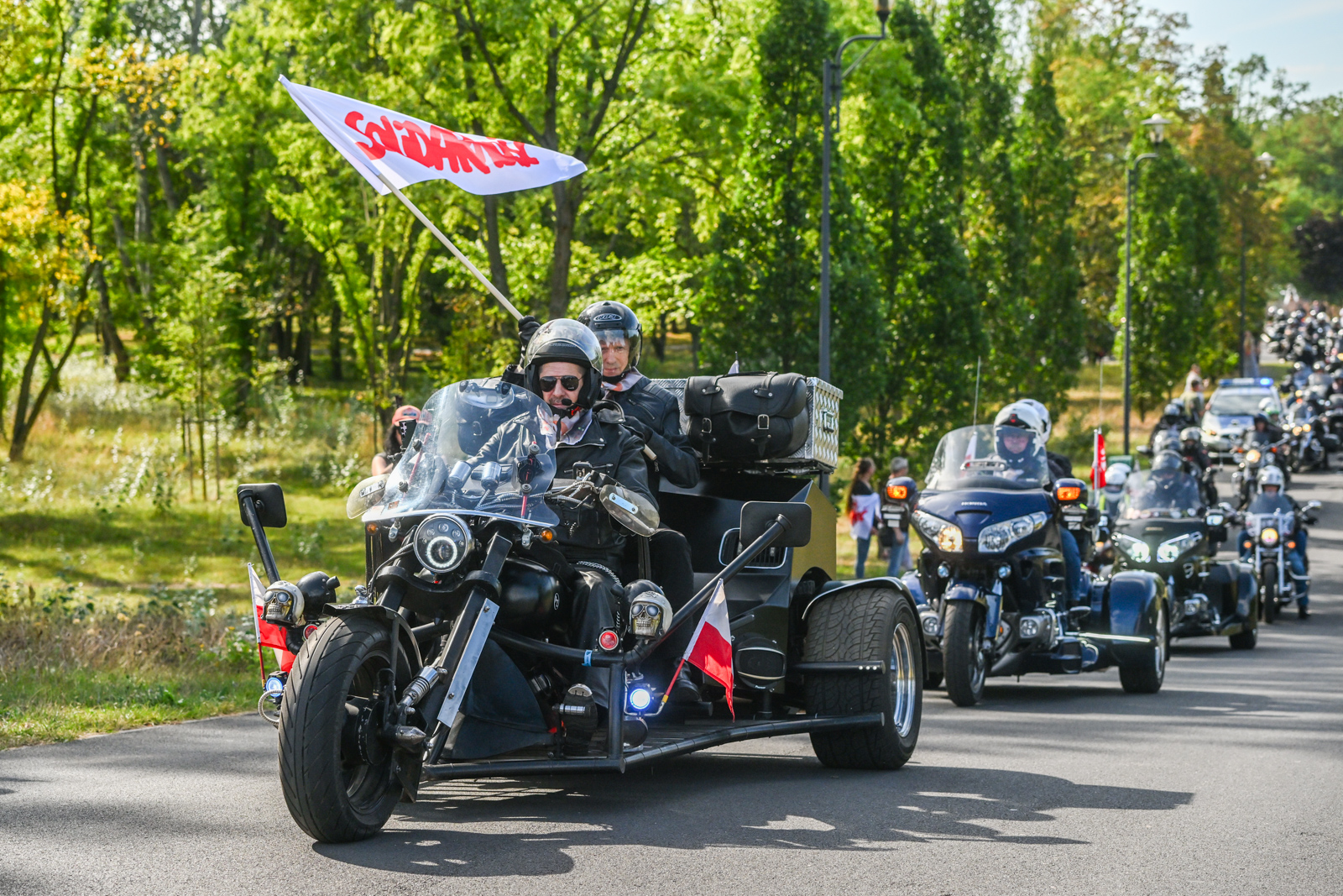 Zafurczały i przejechały. Niesamowita parada motocykli [ZDJĘCIA]