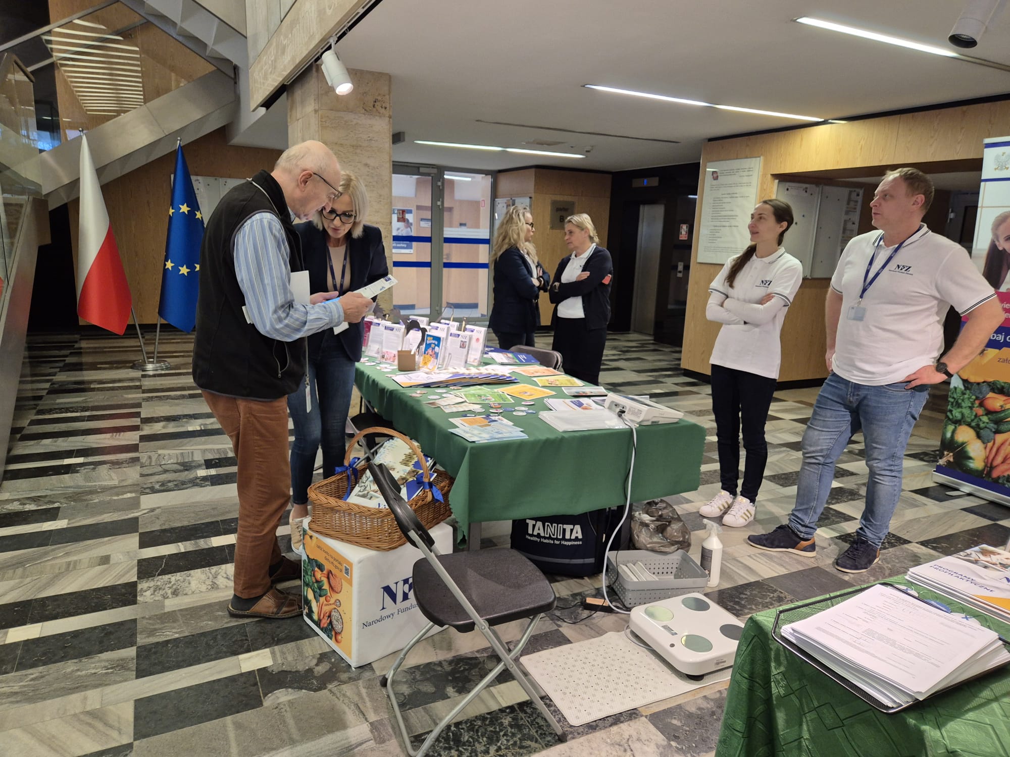 Będą dotykać jąder. W zamian dostaną drzewa