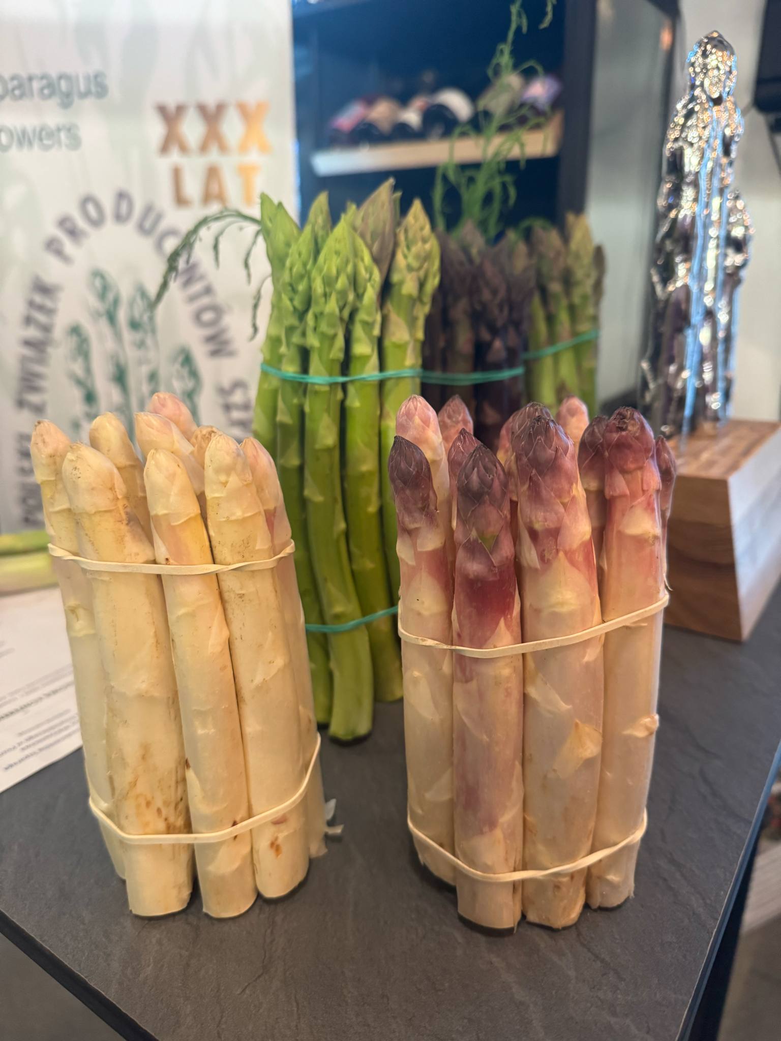 Sezon na szparagi rozpoczęty. Wielkopolska liderem upraw w kraju