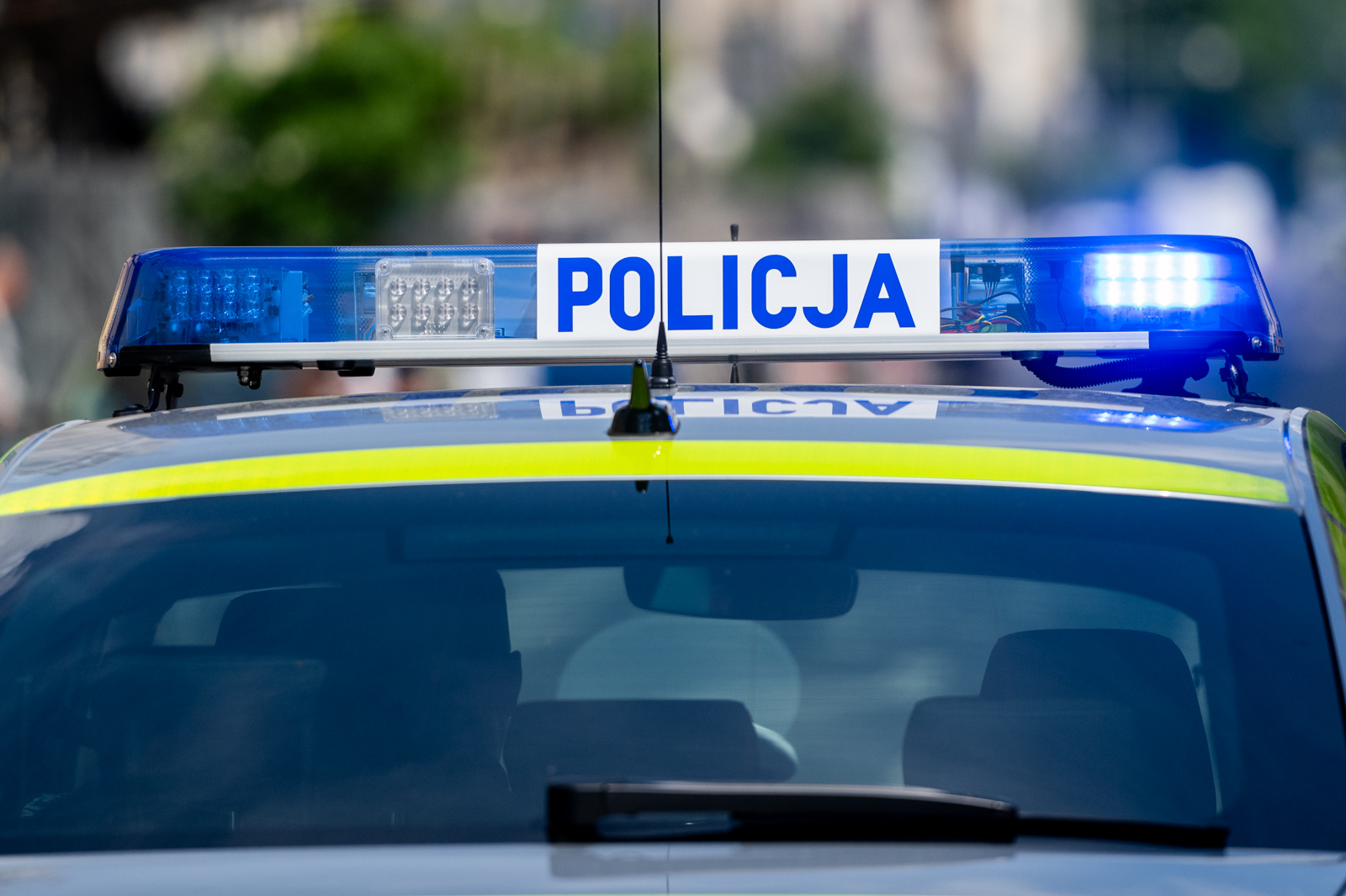 Liczyła się każda minuta. Policja eskortowała rodzącą kobietę do szpitala