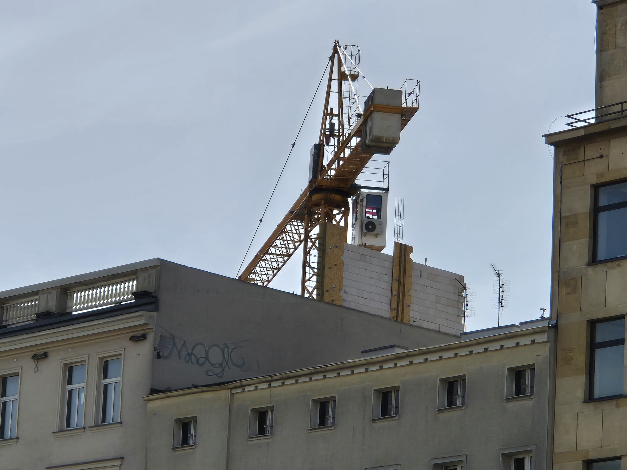 Ten hotel będzie wyższy. Z cocktail barem na dachu i pięknym widokiem [ZDJĘCIA]