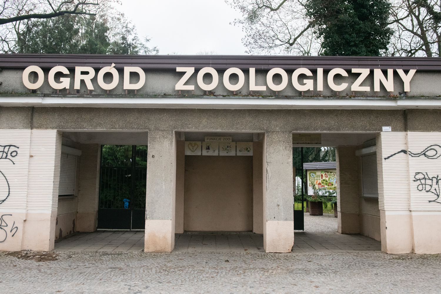Poważne uchybienia w Starym Zoo. Temat ciągnie się latami