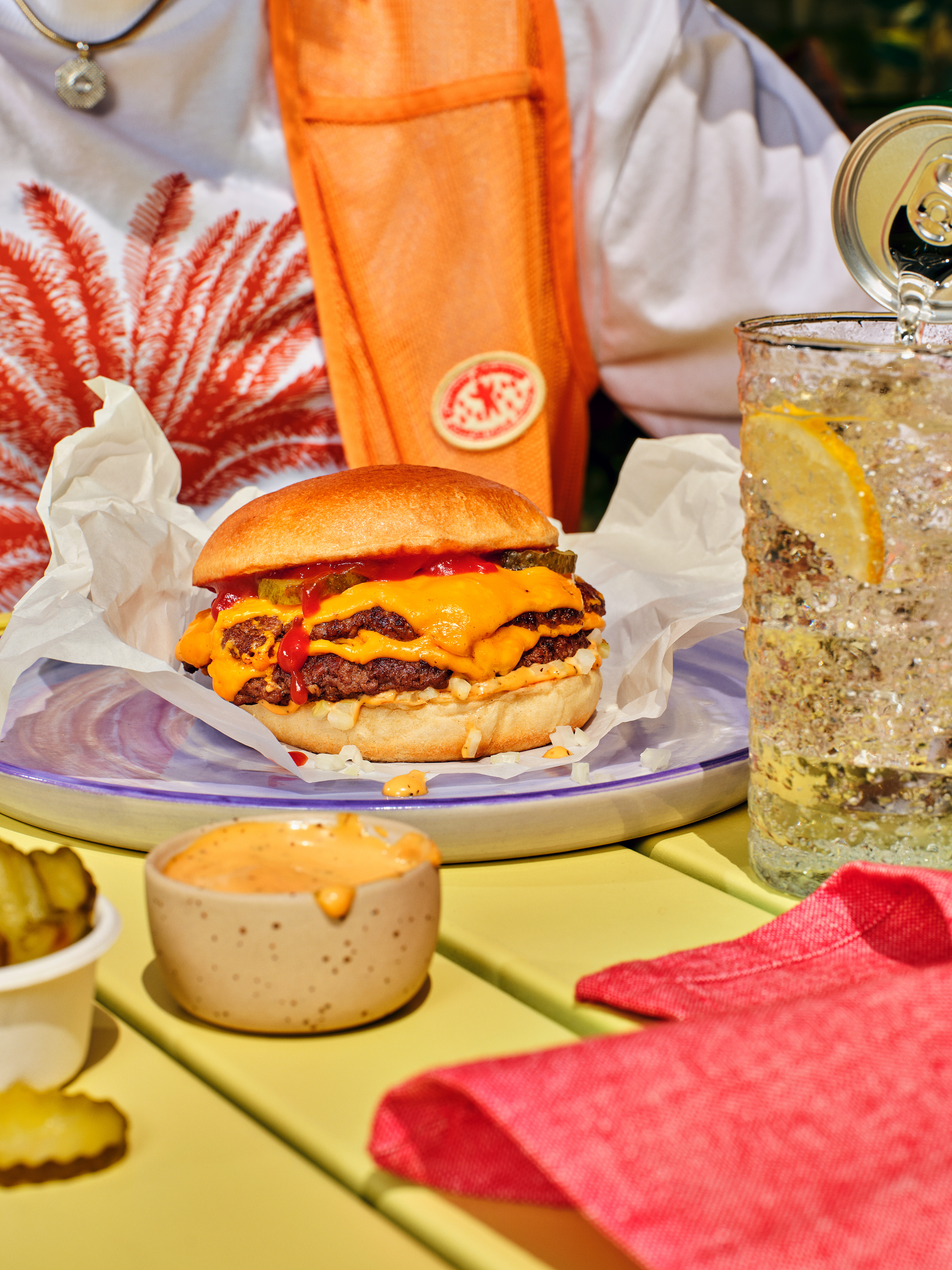 Burger za prawie 2 tysiące zł. Co kilkanaście sekund ktoś zamawia to danie