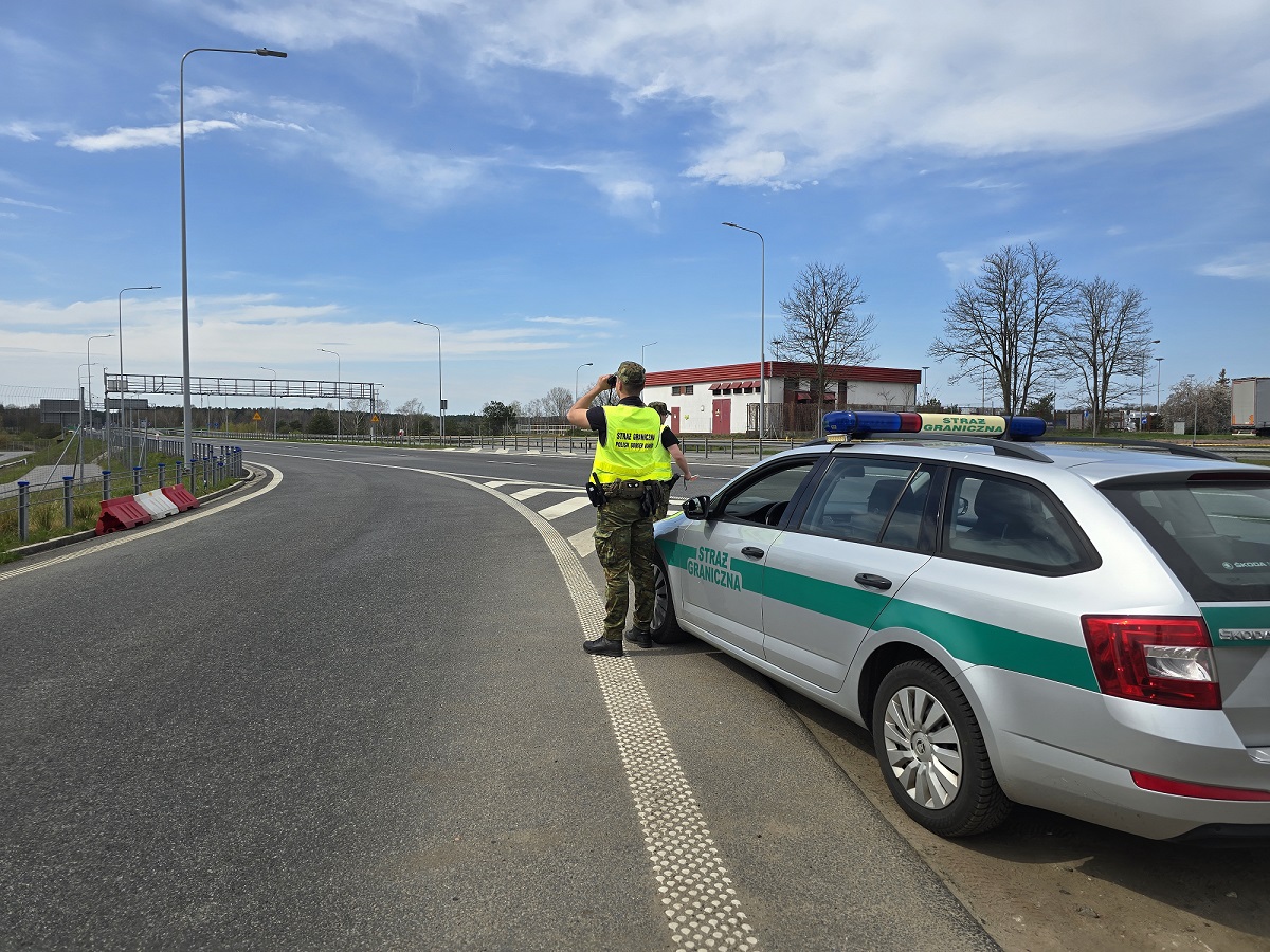 Straż graniczna zatrzymała Gruzina, który przemycał ludzi