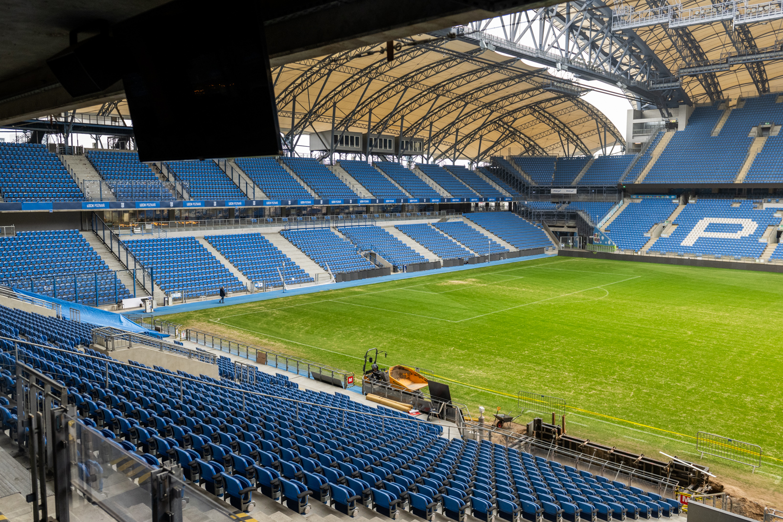 Gdzie w Polsce gra się piłkarkom i piłkarzom najlepiej? Ranking muraw