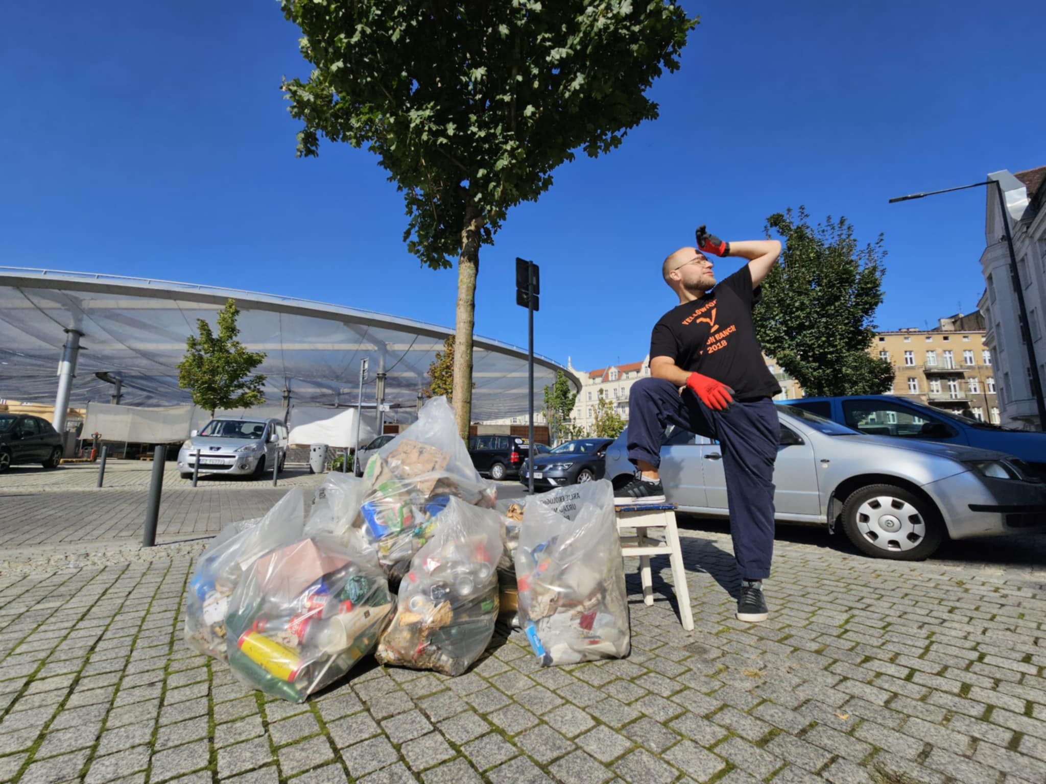 Wspólnie posprzątają swój fyrtel, a później wybiorą się na kawę