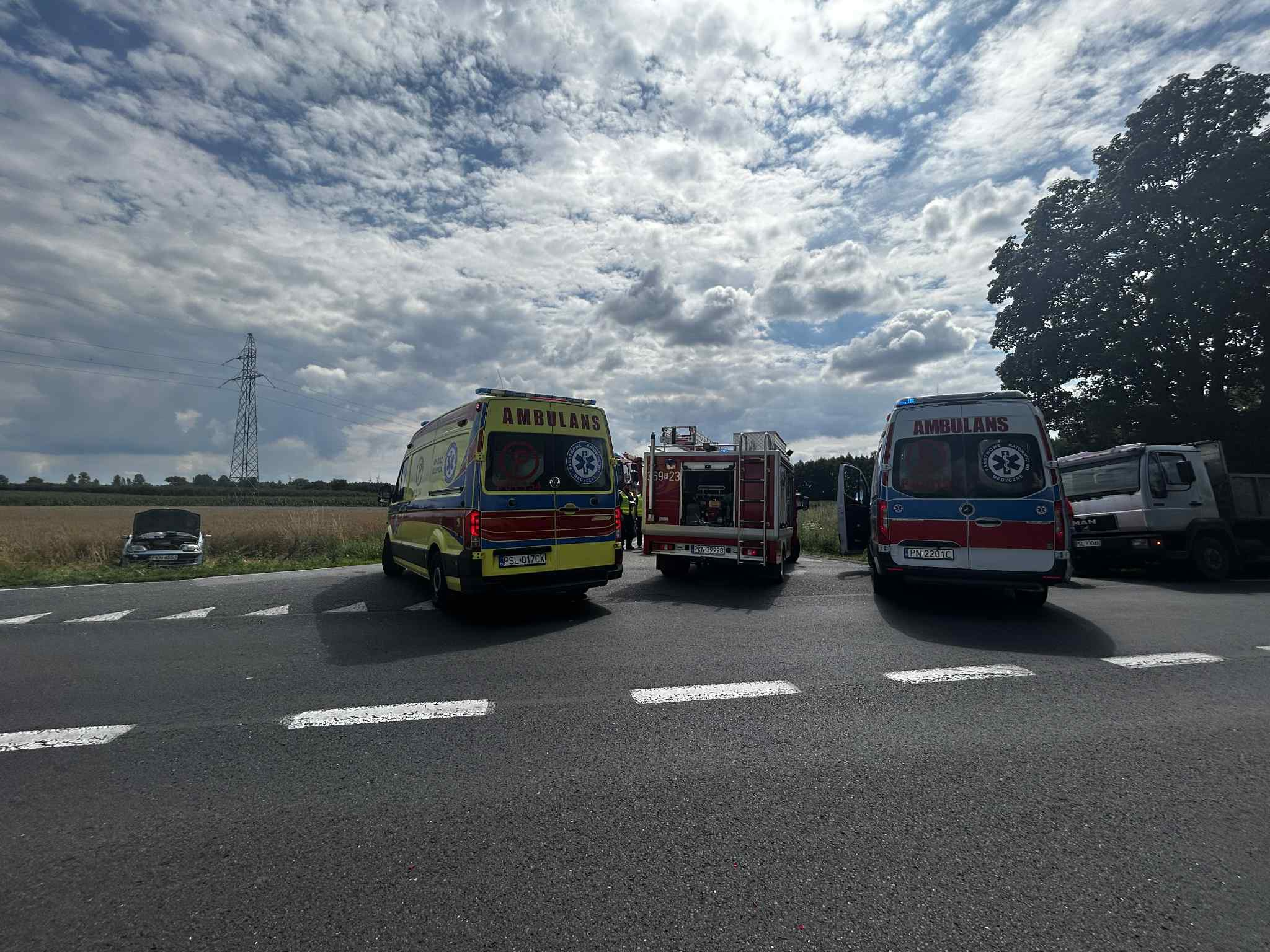 Poważny wypadek. Dwie osoby w szpitalu po zderzeniu aut