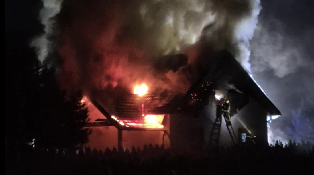 Rodzina straciła dom w pożarze. Dramatyczna noc