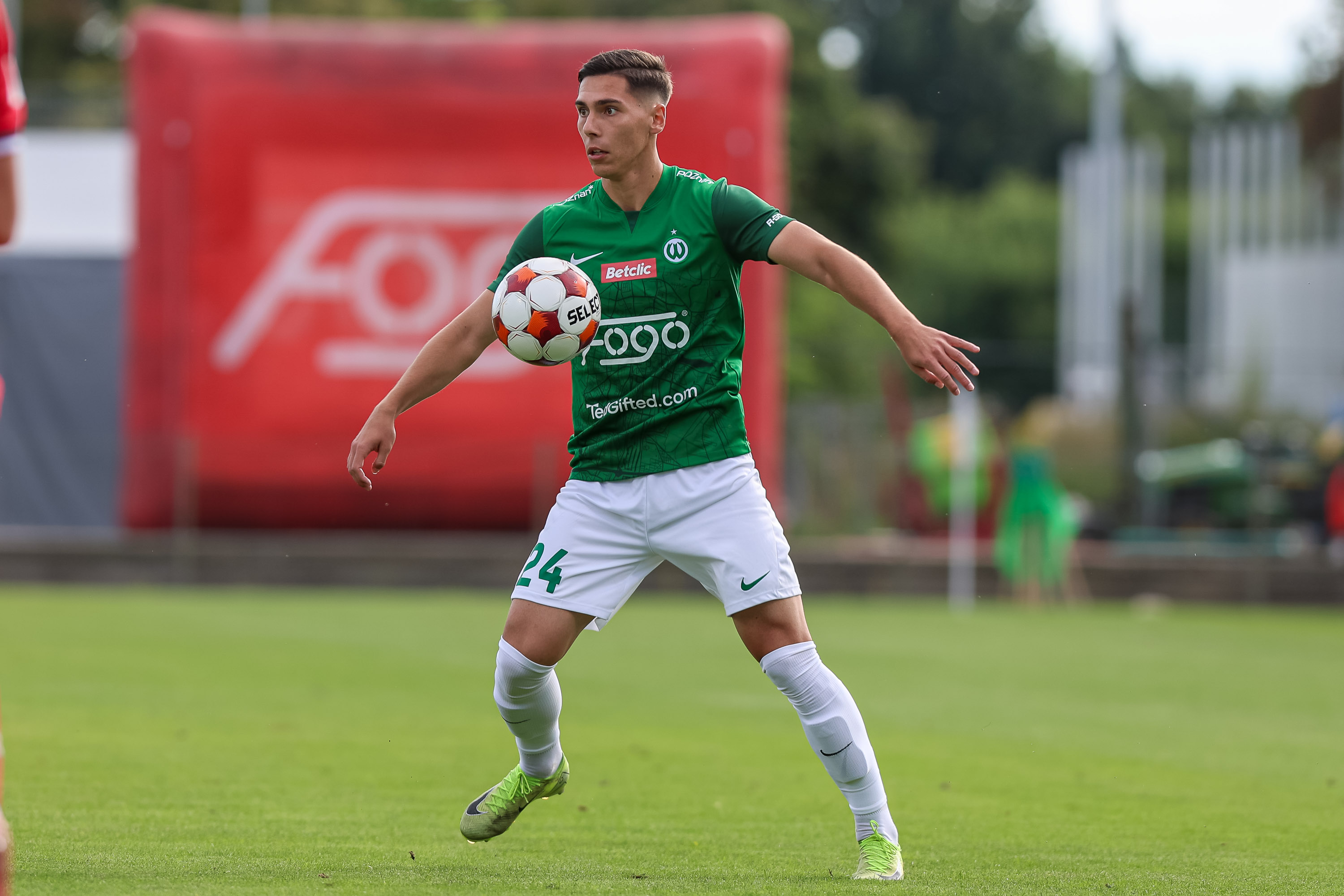 Warta Poznań nie przegrała od 13 spotkań. W piątek zdeklasowali rywali