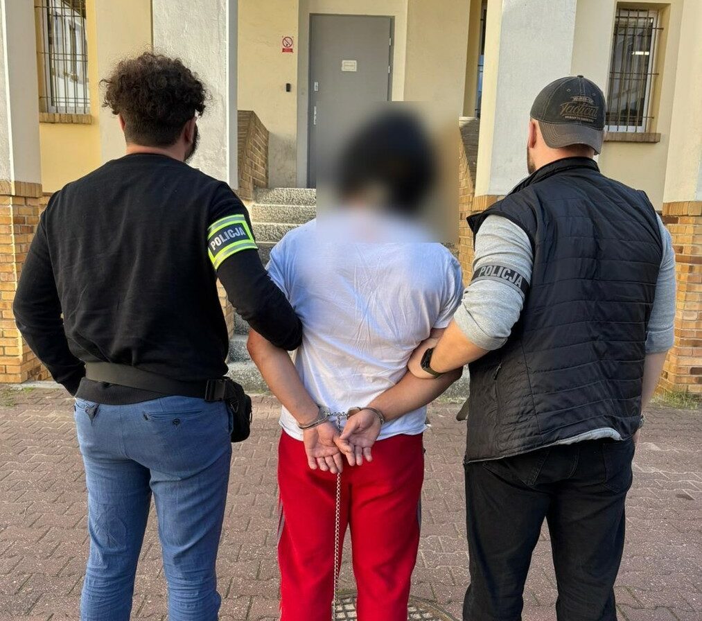 Udając pracowników banku ukradli 50 tys. zł. Wpadli w ręce policji