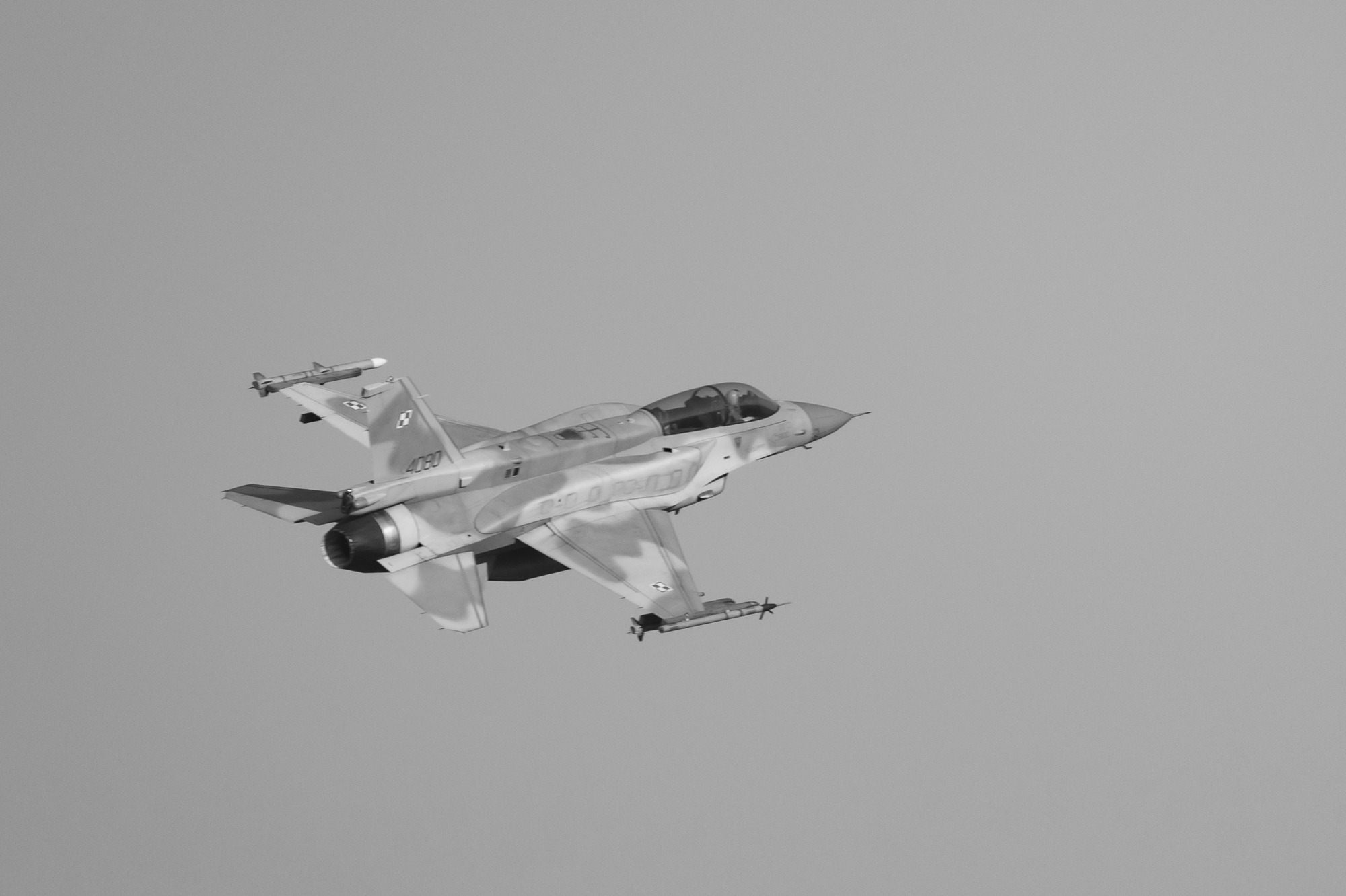 Poznań pożegnał pilota F-16. Maciej „Slab” Krakowian spoczął na cmentarzu