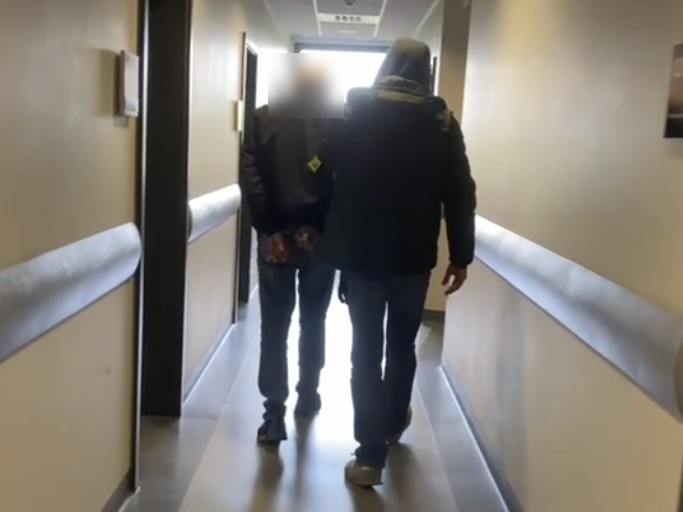 Złamali zakaz prowadzenia pojazdów. Wyrok zapadł błyskawicznie [FILM]