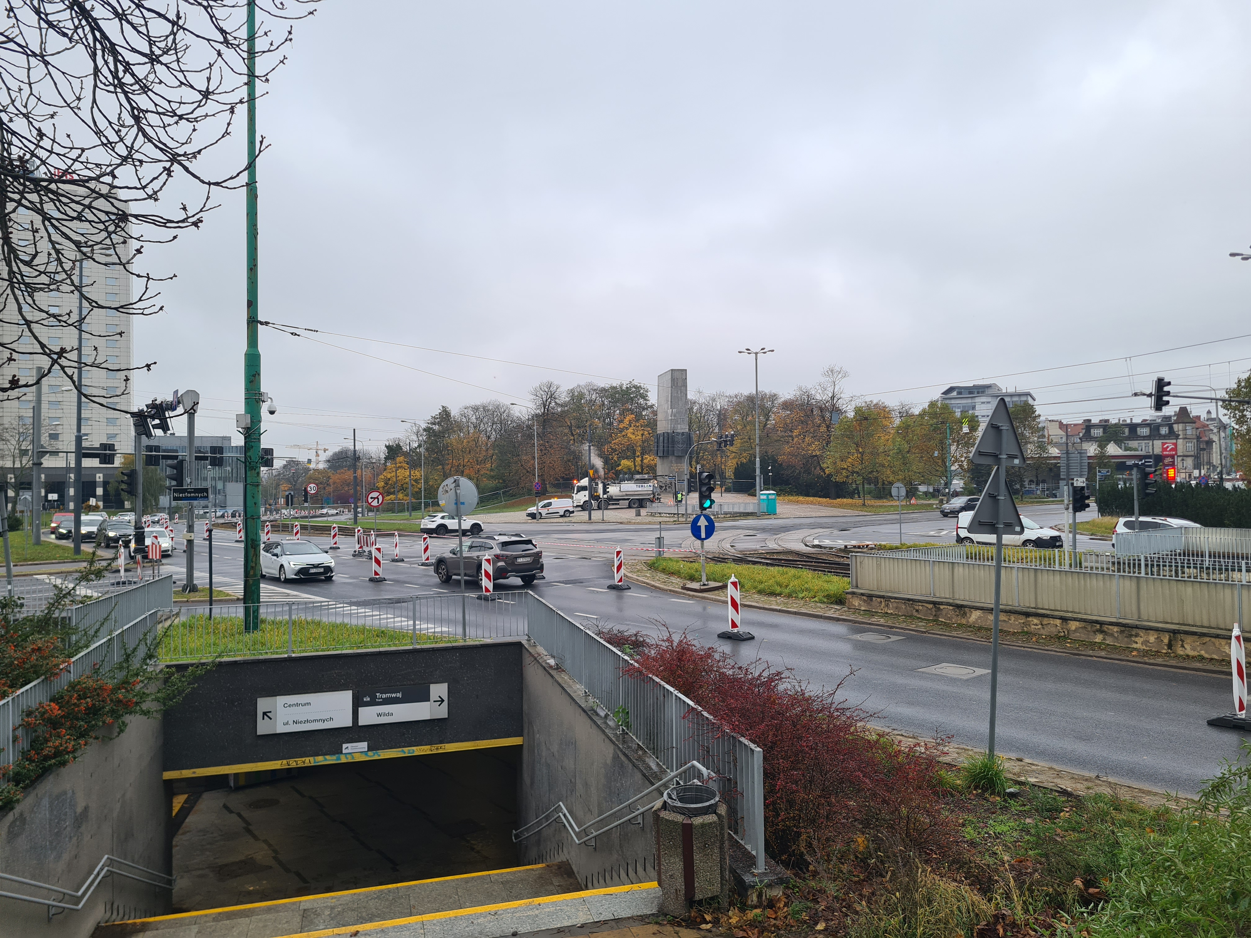 Zaczęło się. Przebudowa ul. Ratajczaka stała się faktem