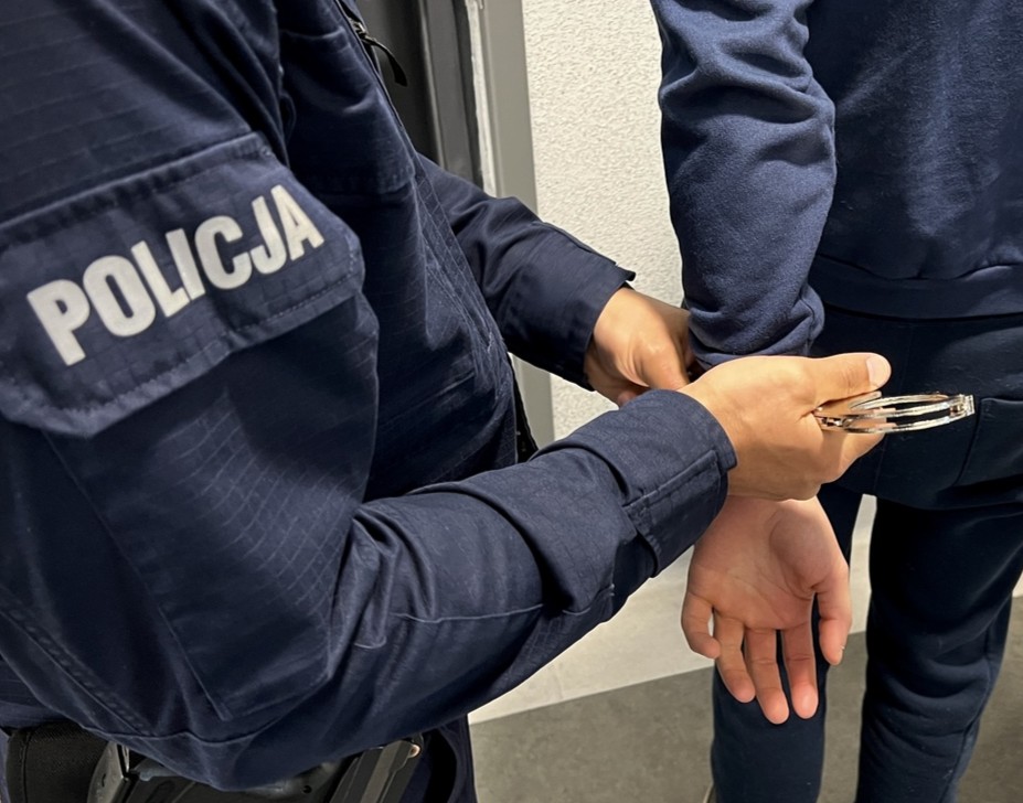 Obcokrajowiec zmuszał swoją partnerkę do prostytucji