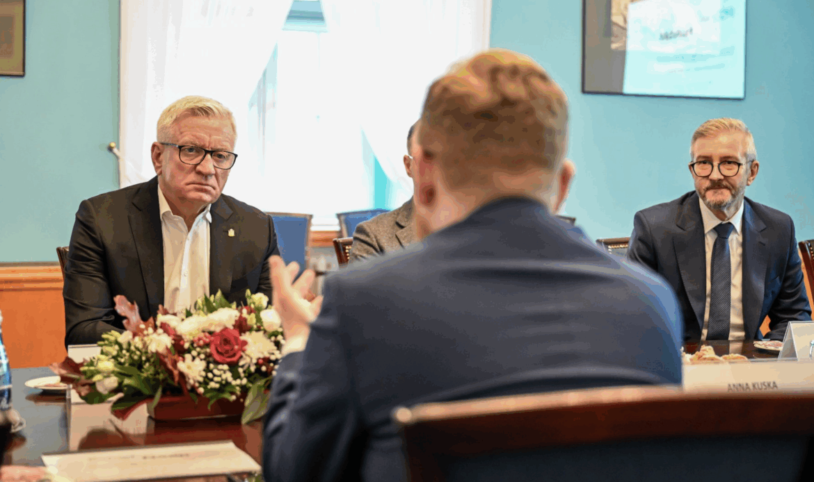 Poznań testuje własnego asystenta AI. Będzie kontaktował się z mieszkańcami