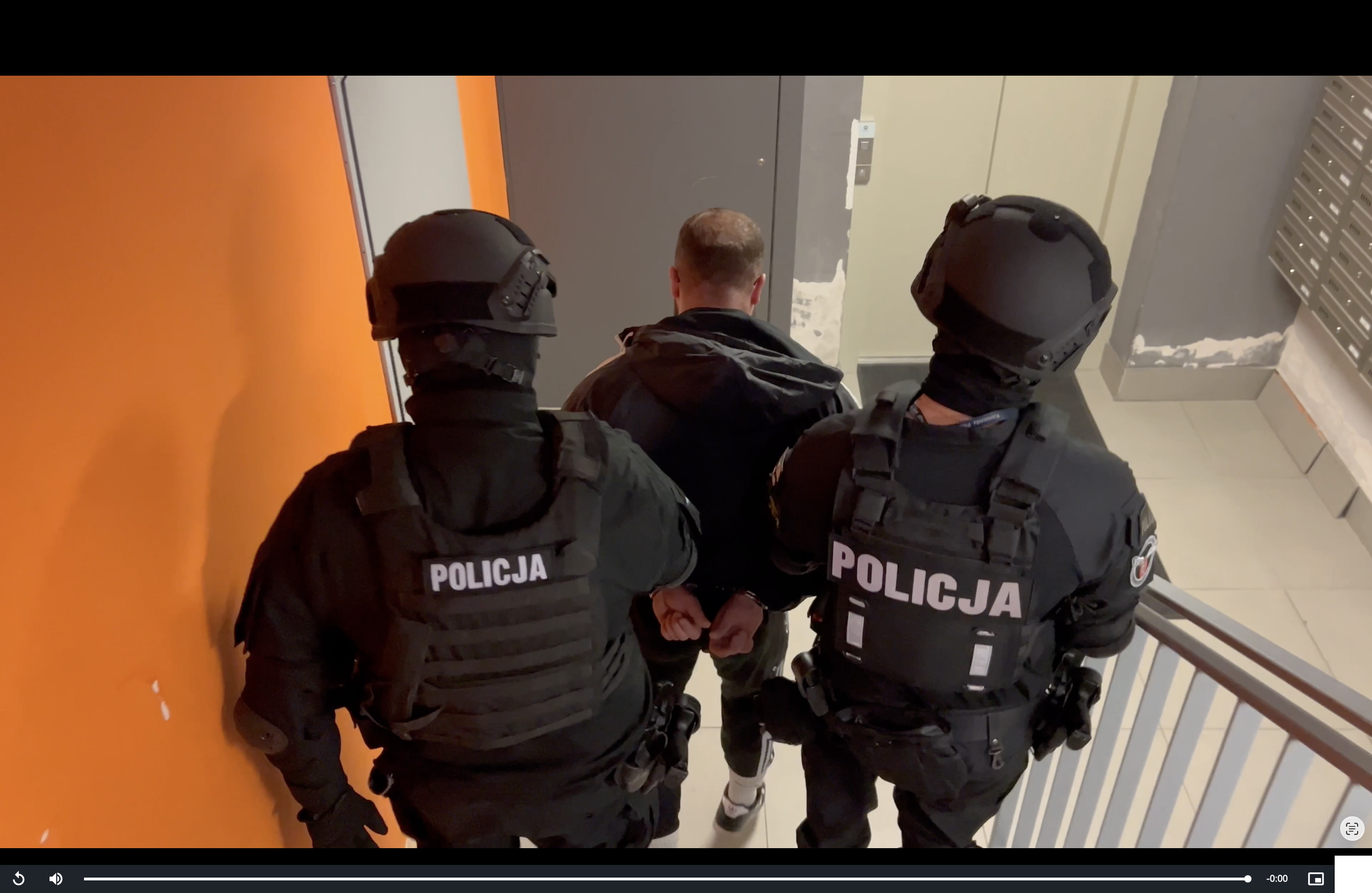 Cegłą w twarz? Ich zdaniem to jeszcze było za mało [FILM]