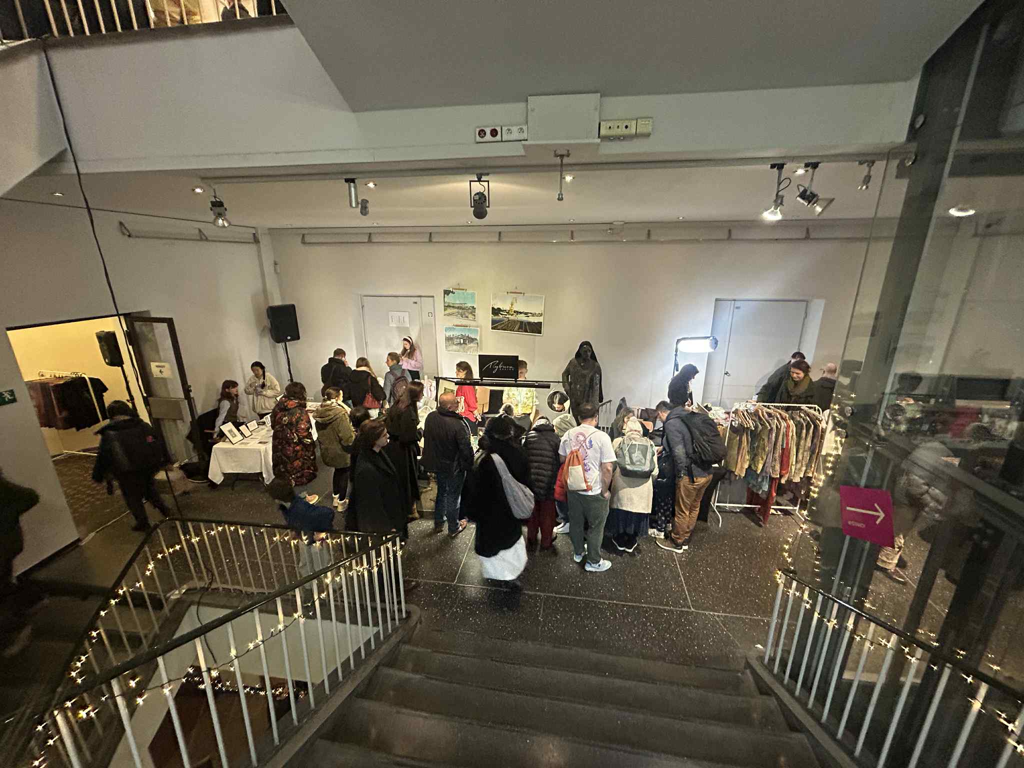 Wyjątkowe prezenty na wyciągnięcie ręki. Ponad 130 artystów wystawia swoje prace w Poznaniu