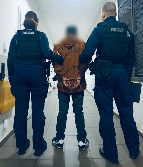 Nietrzeźwy kierowca zatrzymany przez mieszkańców Buku. 29-latek zostanie deportowany