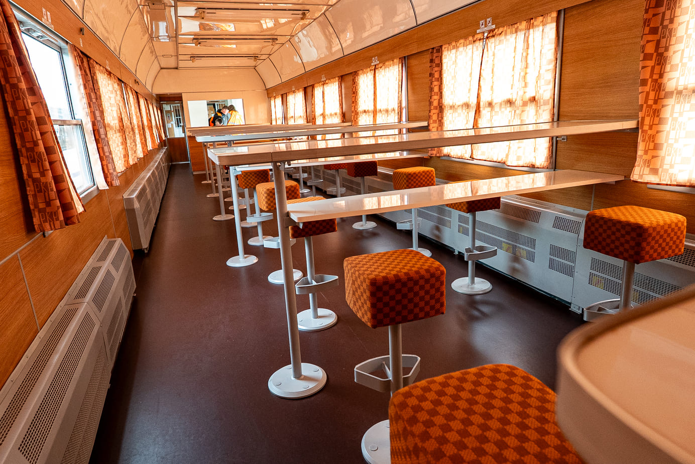 Po co komu Pendolino? Pojedziemy IC Nieśpieszny. Niesamowity