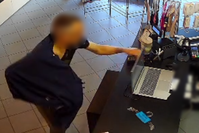 Próbował okraść sklep z damską bielizną. Może pójść do więzienia na ponad 20 lat [NAGRANIE]