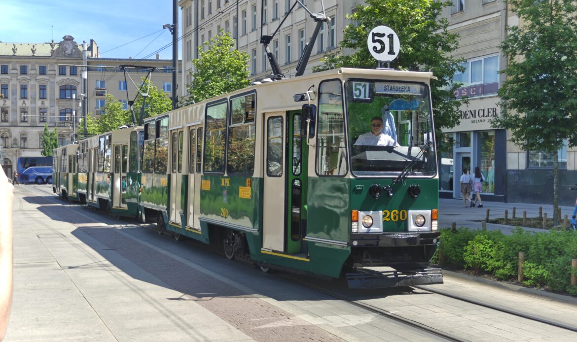 Legendarne stopiątki wyruszają w ostatnią trasę (fot. H. Śnieżek / wPoznaniu.pl)