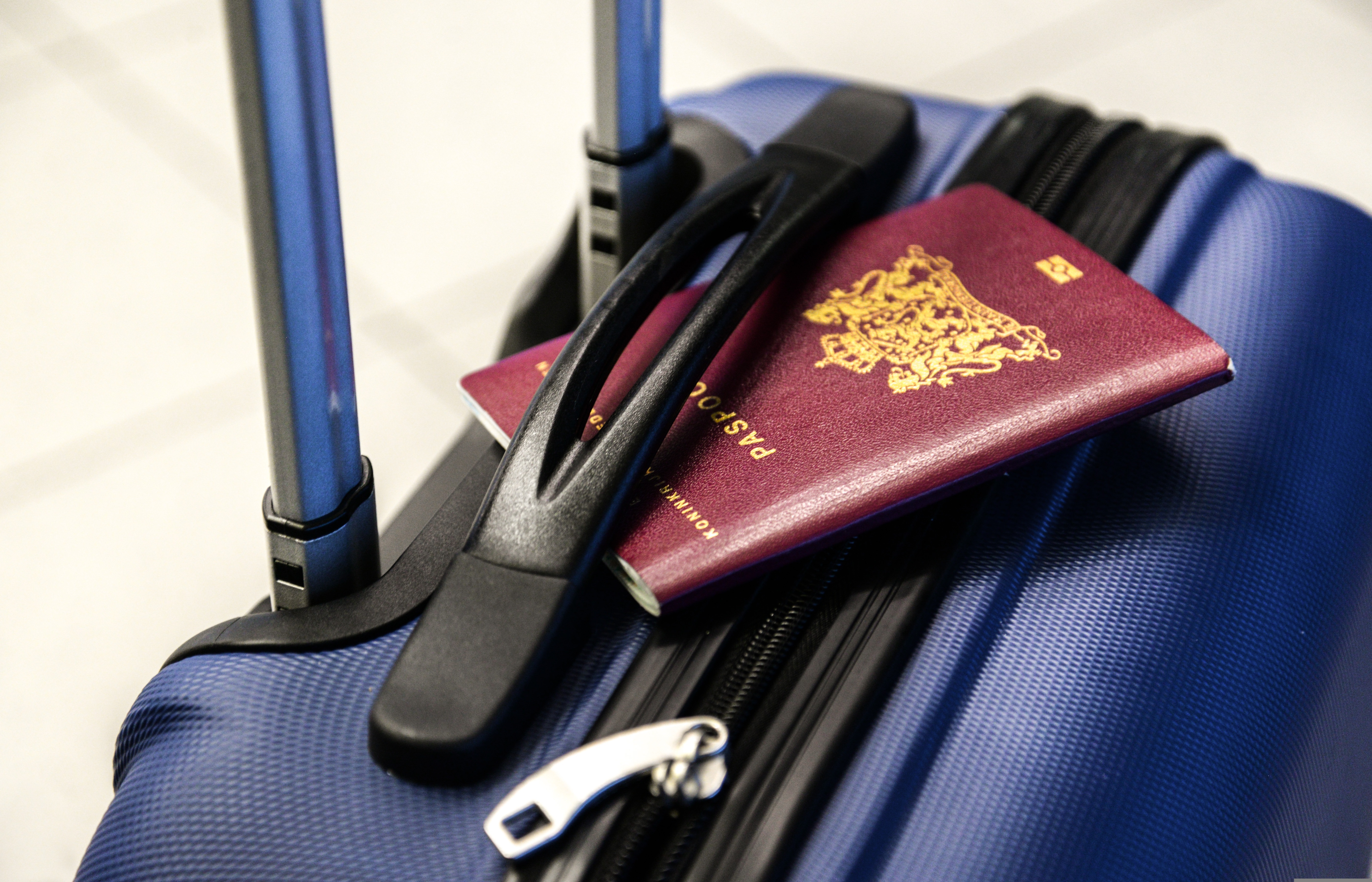 To miały być jego wakacje. Przez „głupi żart” skończyły się już na lotnisku