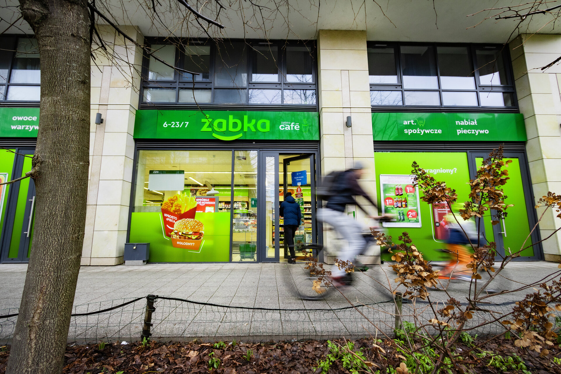 Żabkę kupują Kanadyjczycy. Czy siedziba firmy zniknie z Poznania?