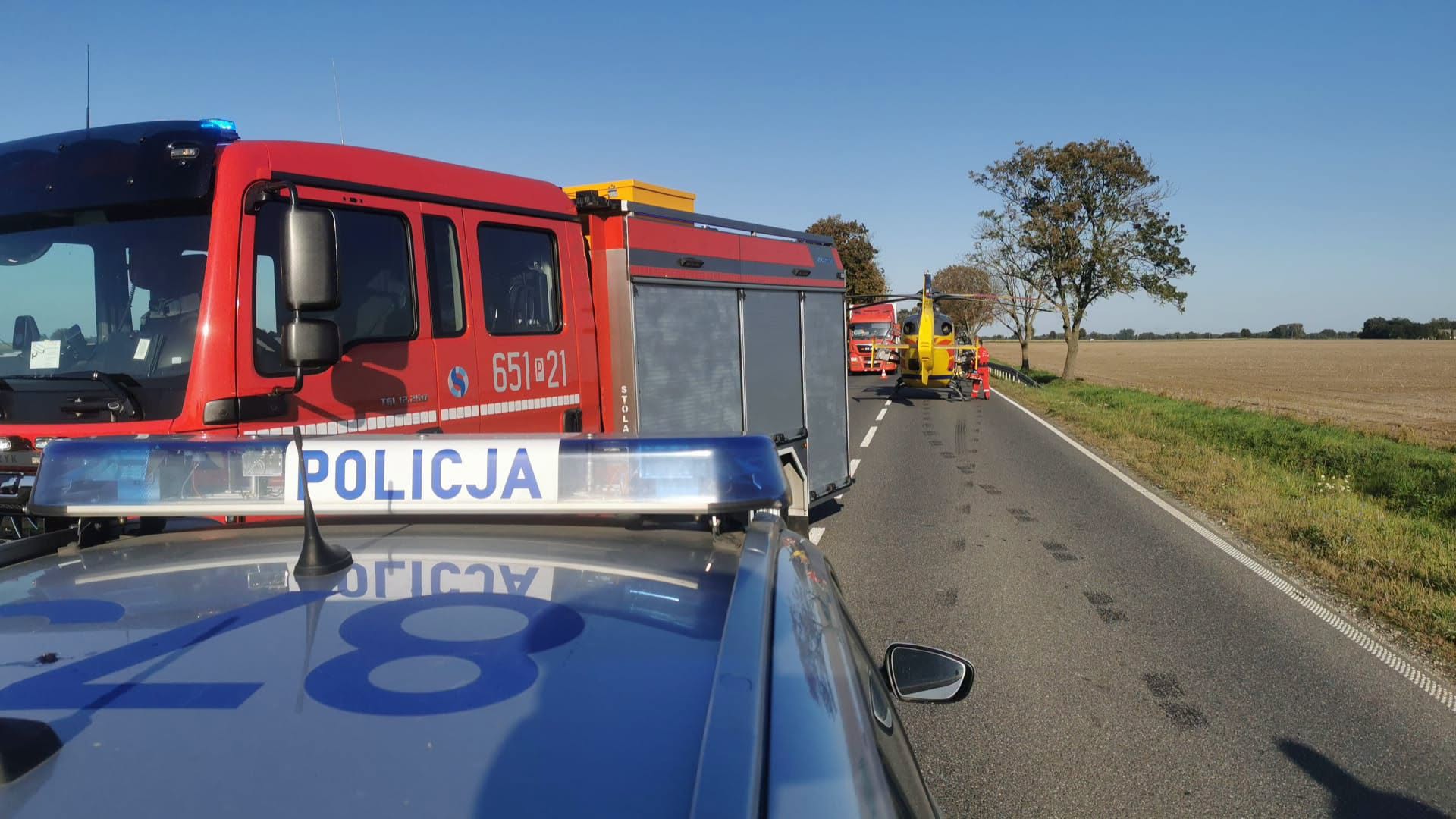Droga zablokowana. Wypadek z udziałem motocyklisty na S11